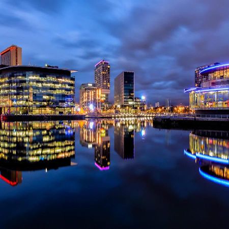 Hallsphere - Stunning Apartment Salford Quays Manchester Kültér fotó
