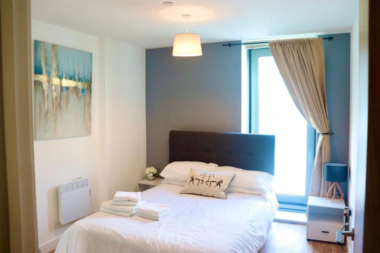 Hallsphere - Stunning Apartment Salford Quays Manchester Kültér fotó