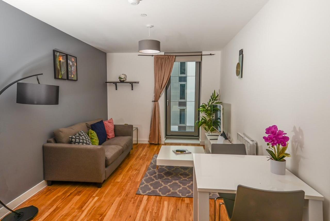 Hallsphere - Stunning Apartment Salford Quays Manchester Kültér fotó