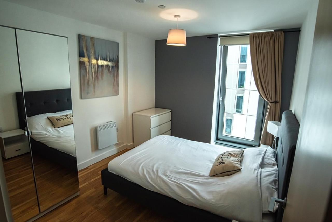 Hallsphere - Stunning Apartment Salford Quays Manchester Kültér fotó