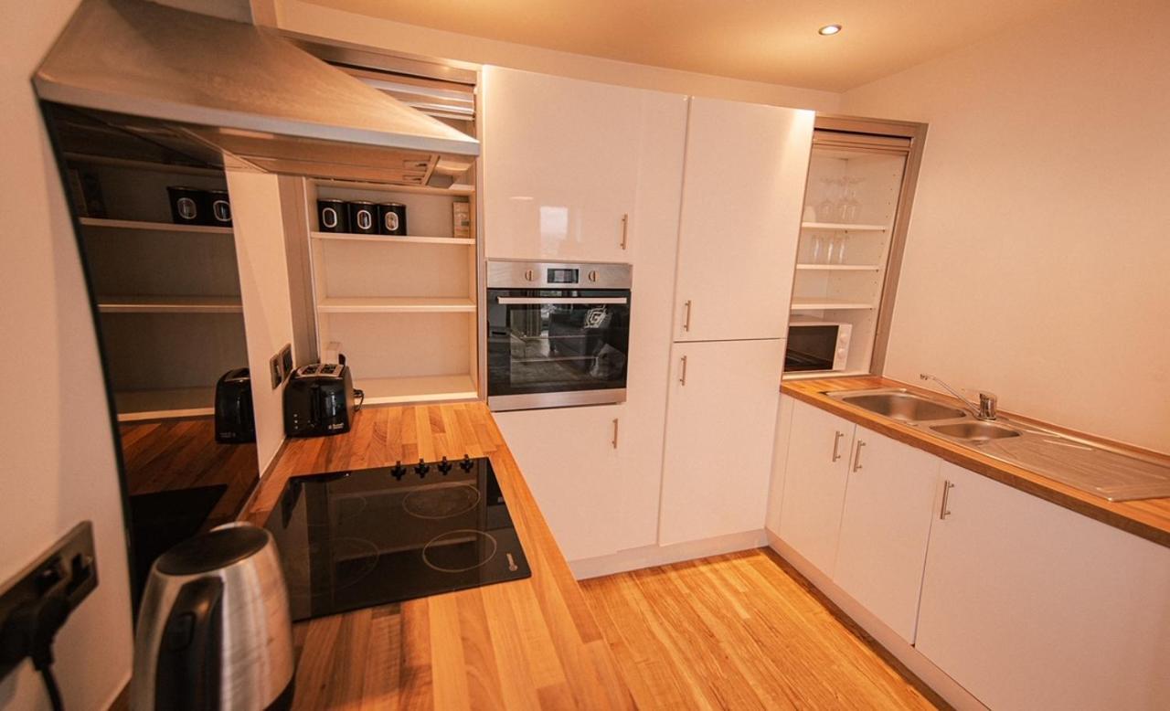 Hallsphere - Stunning Apartment Salford Quays Manchester Kültér fotó